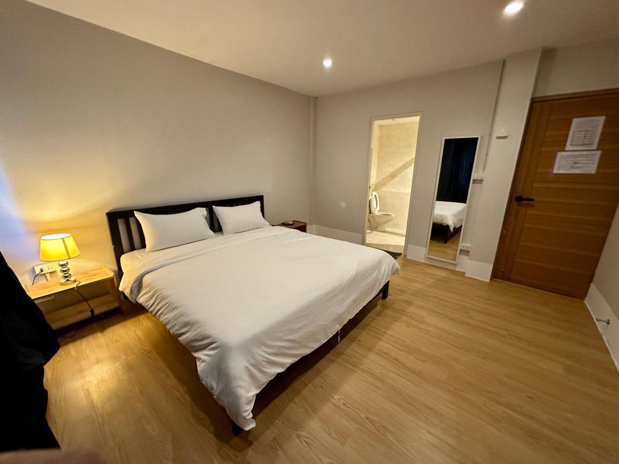 The Cute Silom Hostel Bangkok Extérieur photo