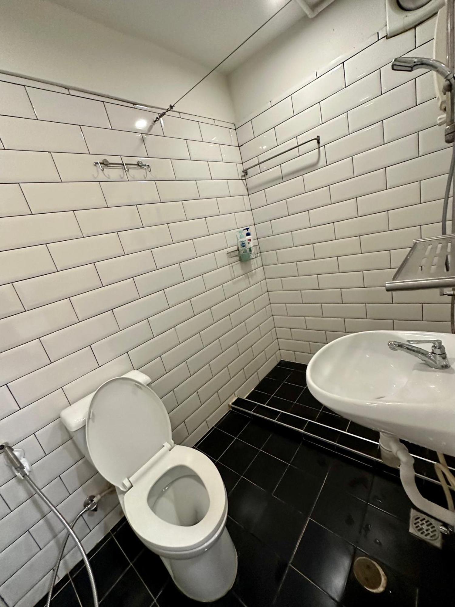 The Cute Silom Hostel Bangkok Extérieur photo