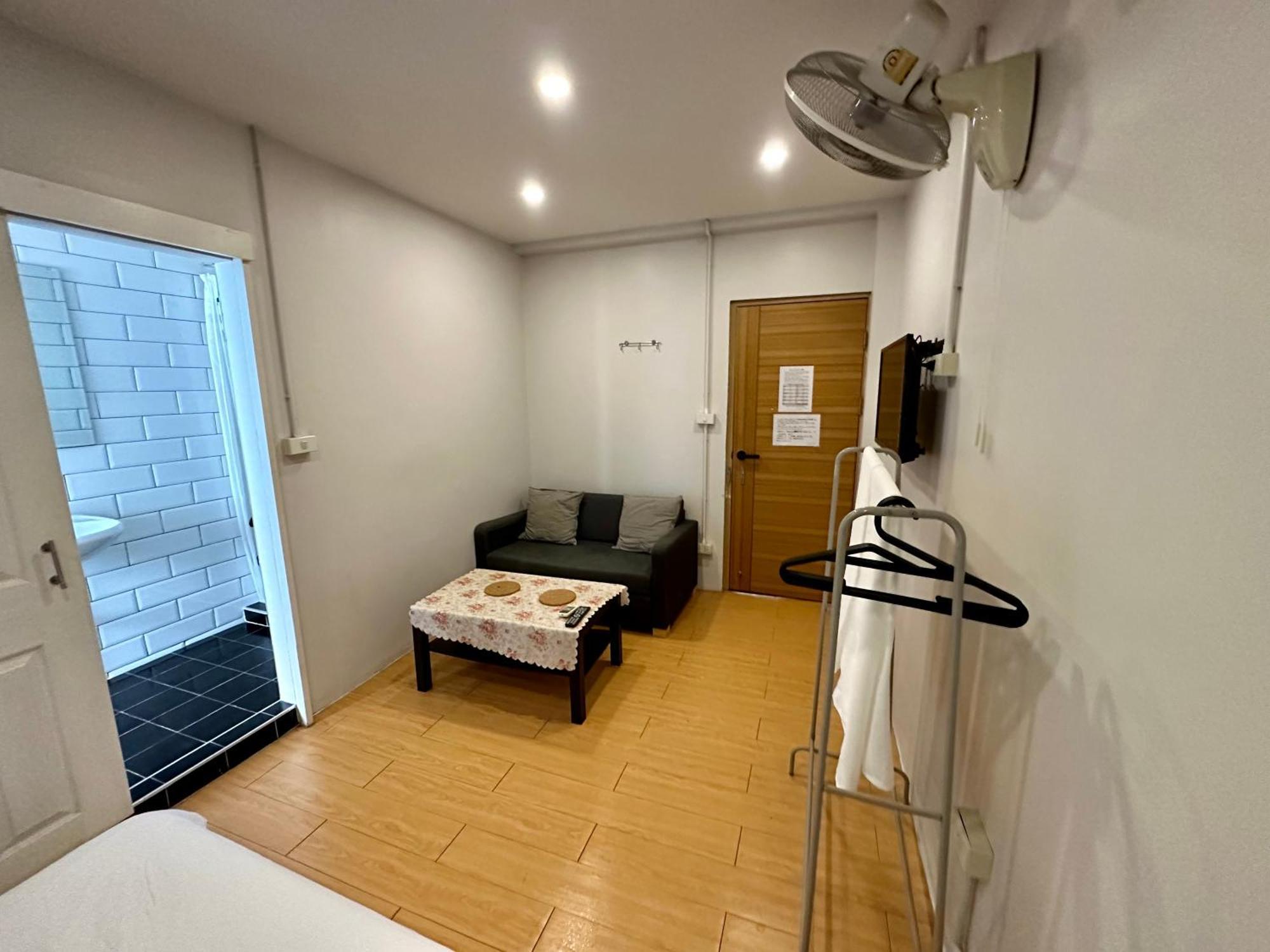 The Cute Silom Hostel Bangkok Extérieur photo