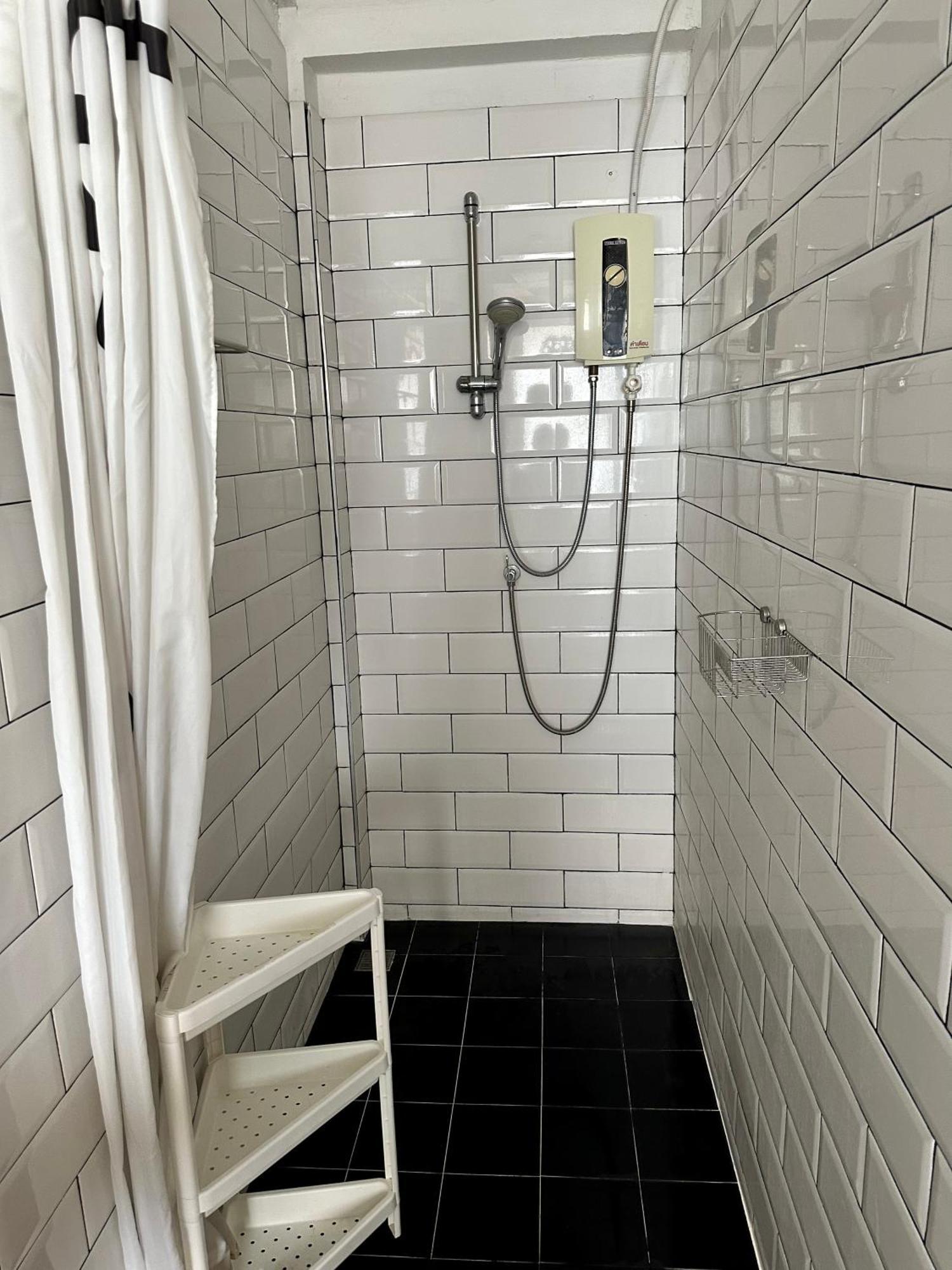 The Cute Silom Hostel Bangkok Extérieur photo