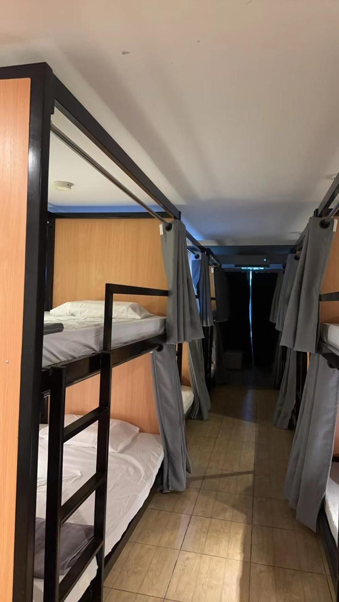 The Cute Silom Hostel Bangkok Extérieur photo