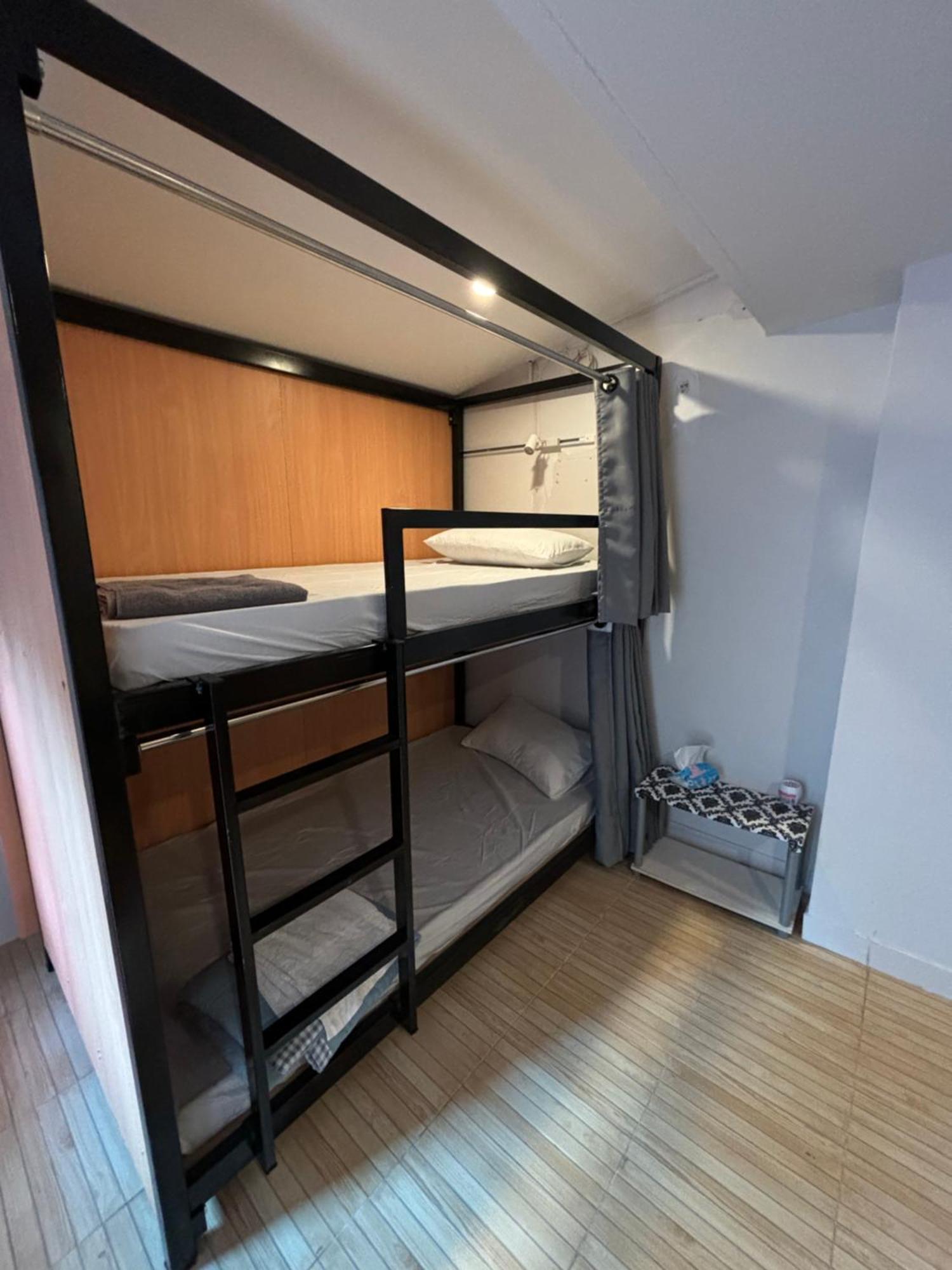 The Cute Silom Hostel Bangkok Extérieur photo