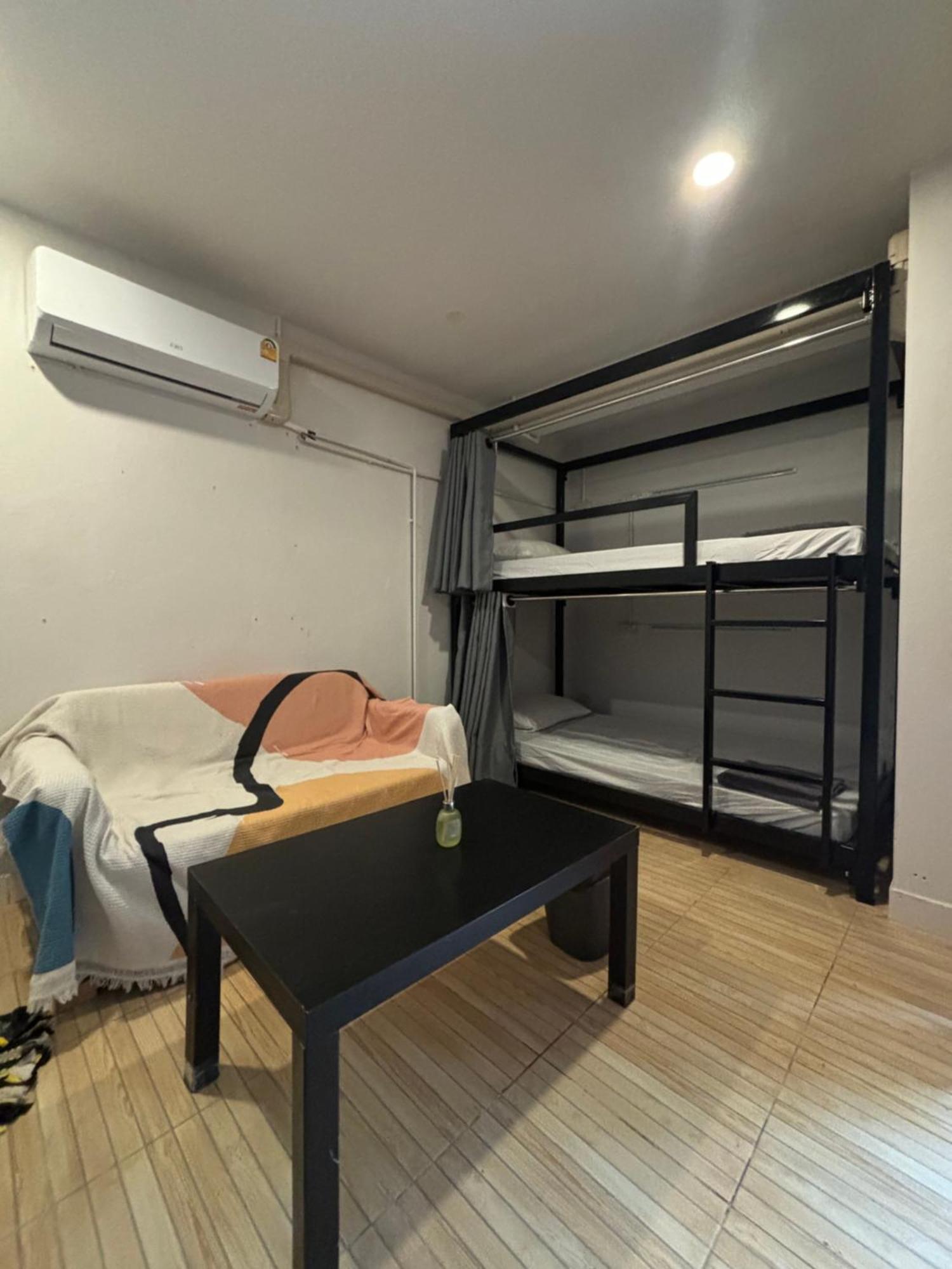 The Cute Silom Hostel Bangkok Extérieur photo