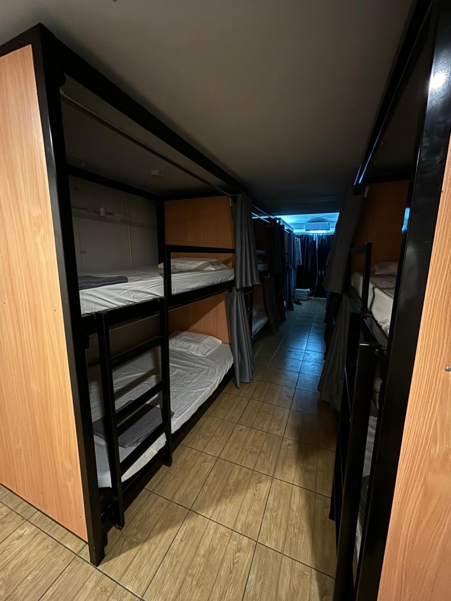 The Cute Silom Hostel Bangkok Extérieur photo