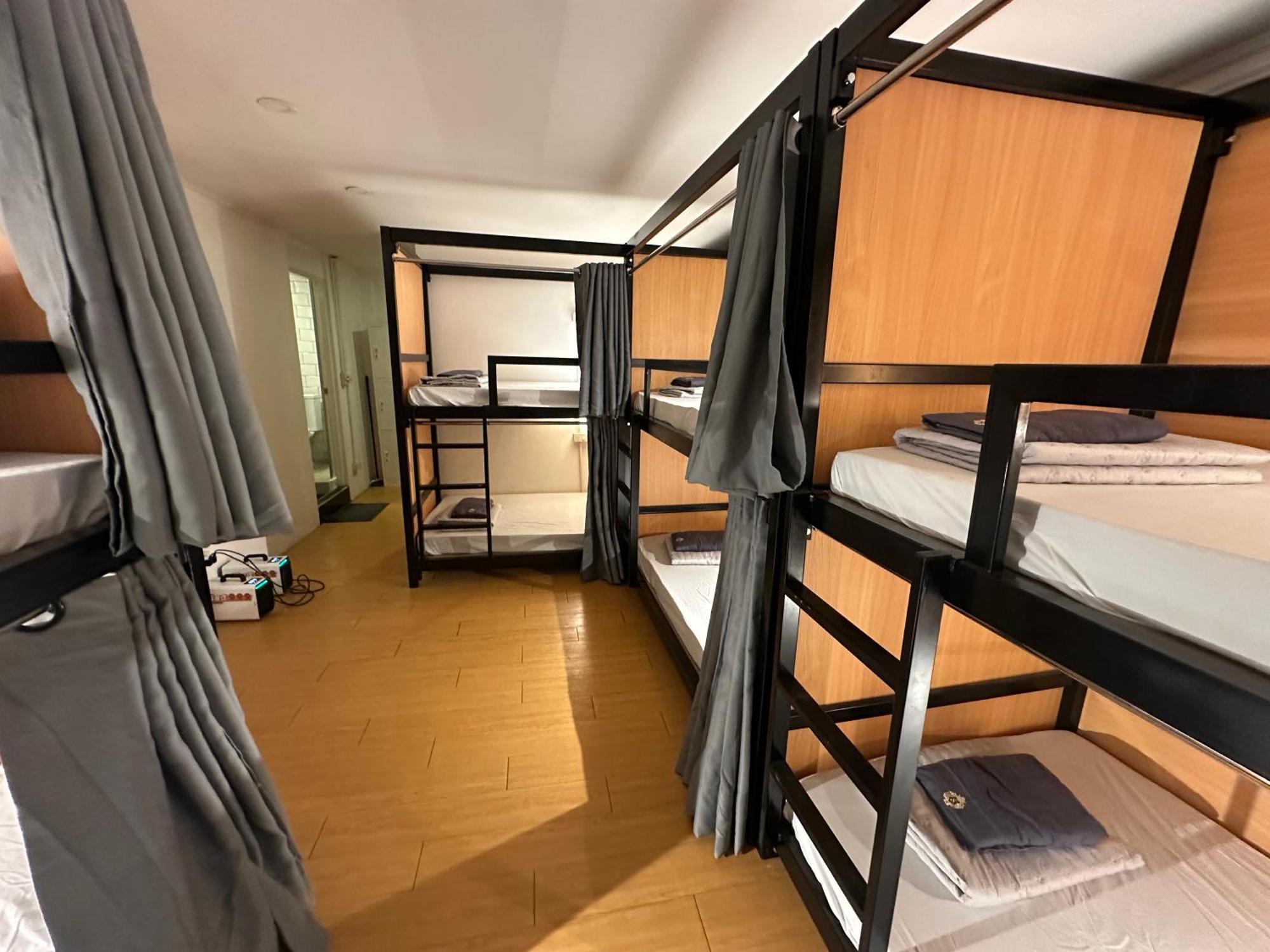 The Cute Silom Hostel Bangkok Extérieur photo